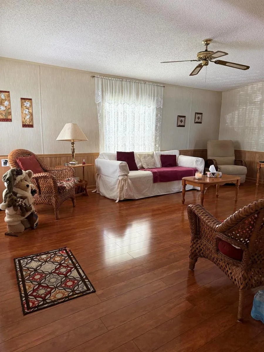 47 Flores Del Norte Fort Pierce, FL 34951