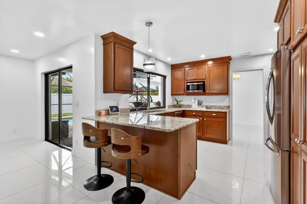 4831 Dorchester Mews Haverhill, FL 33415