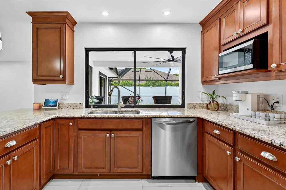 4831 Dorchester Mews Haverhill, FL 33415