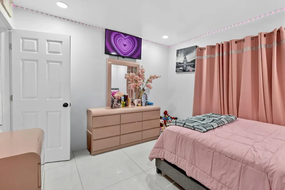 4831 Dorchester Mews Haverhill, FL 33415
