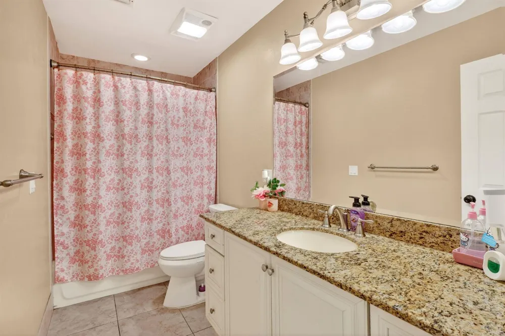4831 Dorchester Mews Haverhill, FL 33415