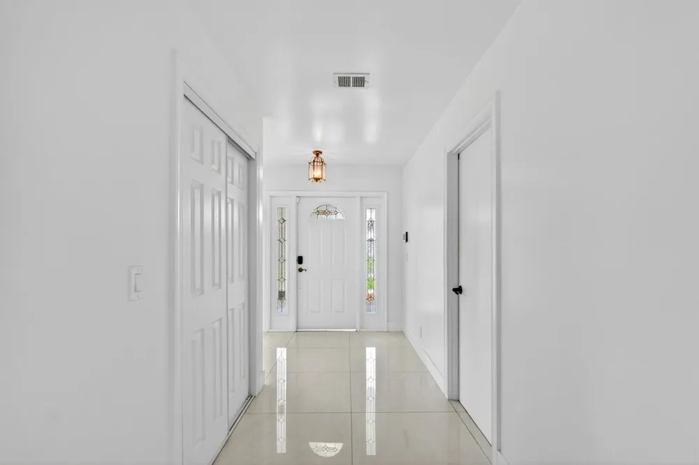 4831 Dorchester Mews Haverhill, FL 33415