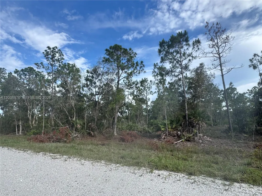 430 Scottsdale St. Lehigh Acres, FL 33974