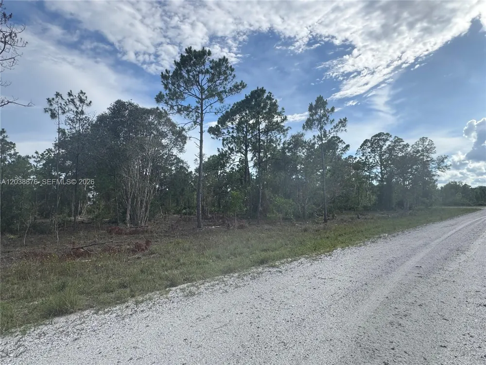 430 Scottsdale St. Lehigh Acres, FL 33974