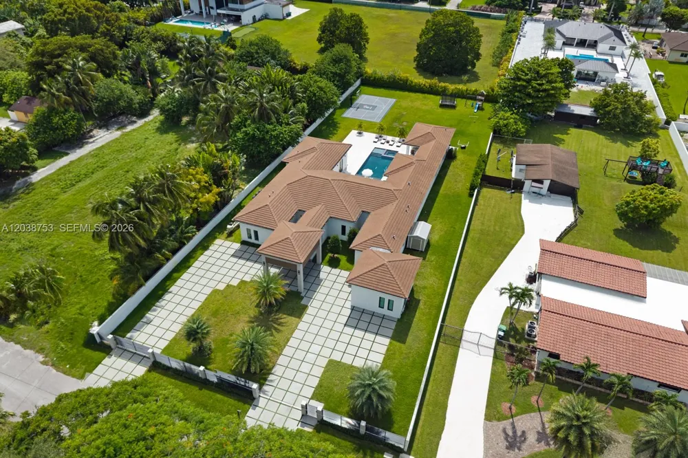 80 NW 129th Ave Miami, FL 33182