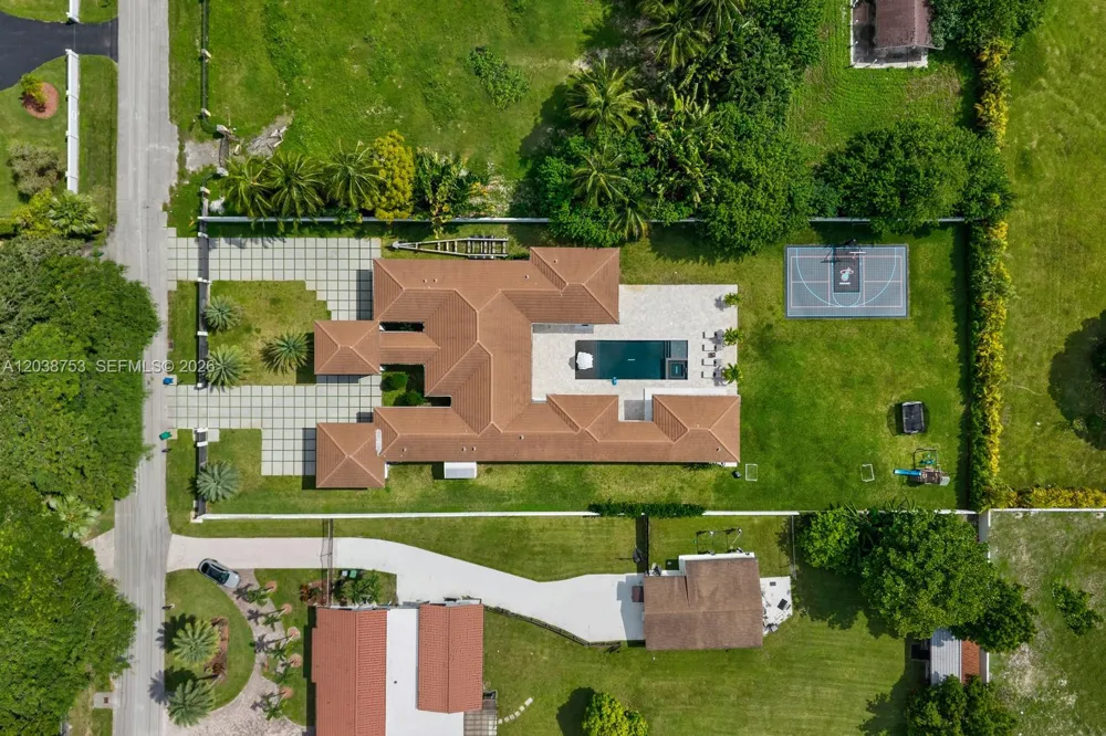 80 NW 129th Ave Miami, FL 33182