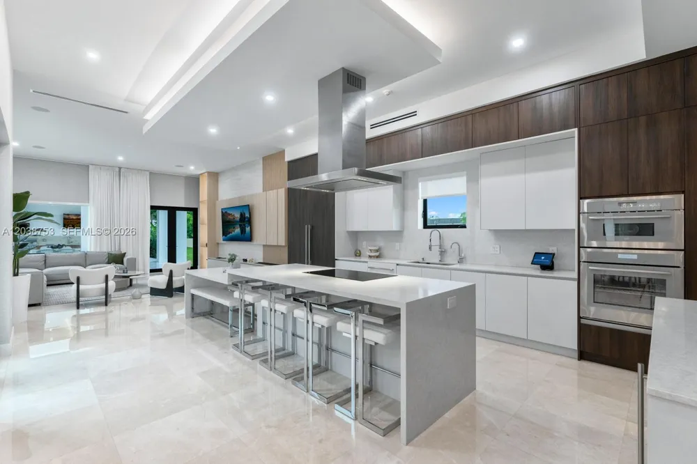 80 NW 129th Ave Miami, FL 33182