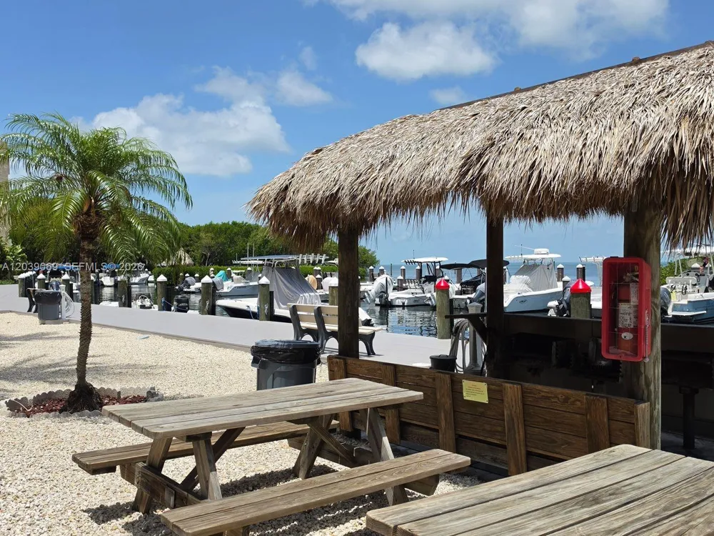 88500 Overseas Hwy #208 Tavernier, FL 33070