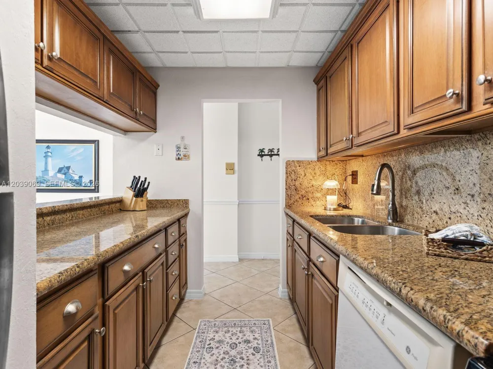 88500 Overseas Hwy #208 Tavernier, FL 33070