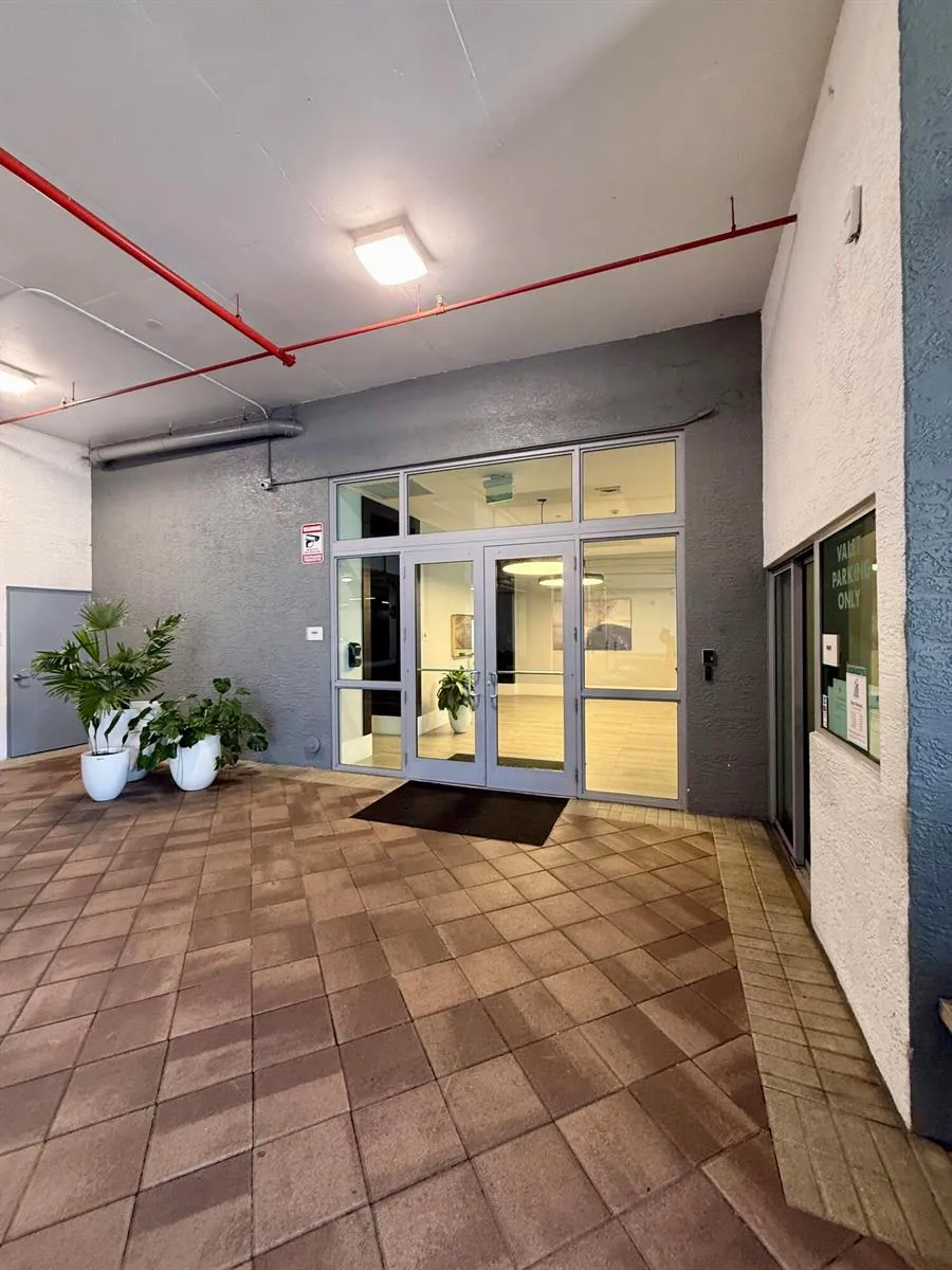 140 S Dixie Highway #823 Hollywood, FL 33020