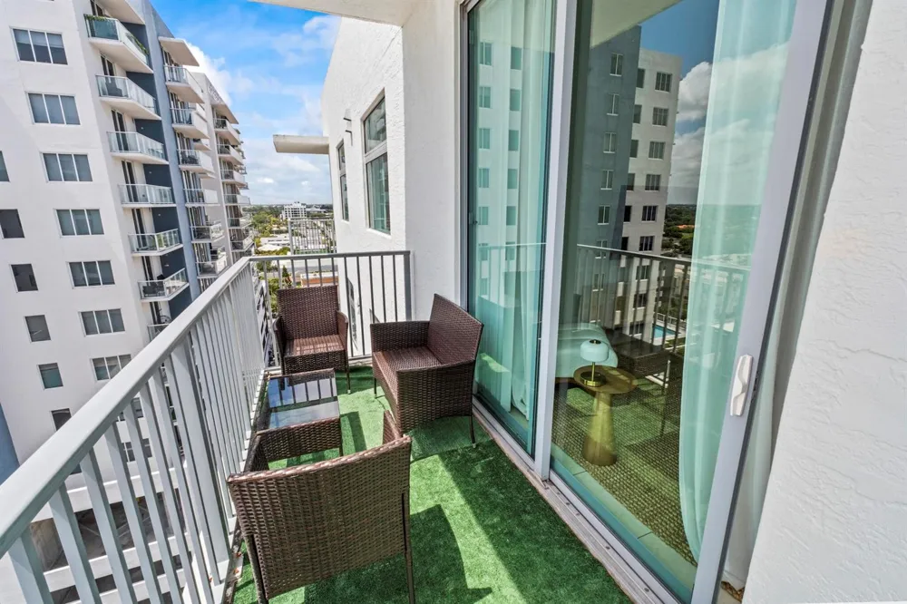 140 S Dixie Highway #1002 Hollywood, FL 33020