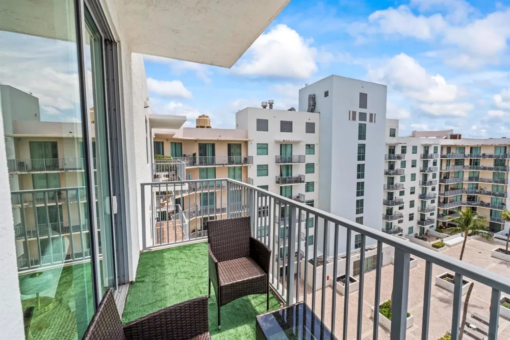 140 S Dixie Highway #1002 Hollywood, FL 33020