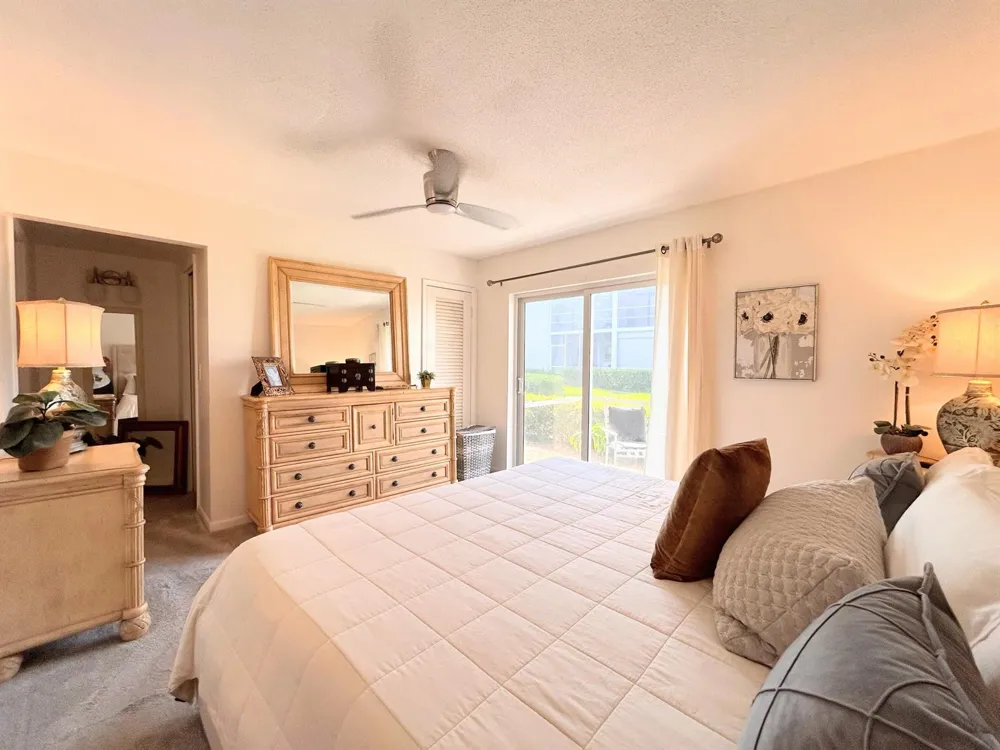 320 Horizons #103 Boynton Beach, FL 33435