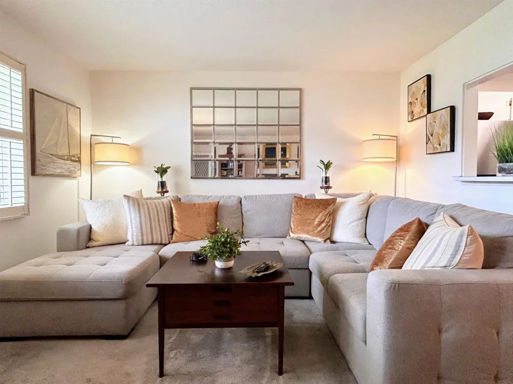 320 Horizons #103 Boynton Beach, FL 33435