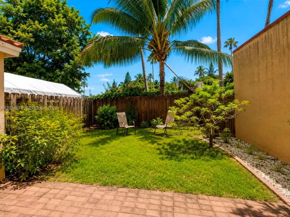 641 E Mowry Ct Homestead, FL 33030
