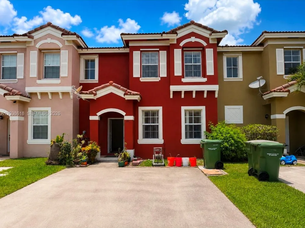 641 E Mowry Ct Homestead, FL 33030