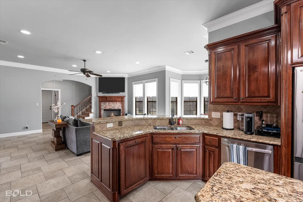 2220 Forest Hills Boulevard Haughton, LA 71037