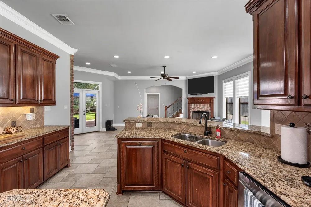 2220 Forest Hills Boulevard Haughton, LA 71037