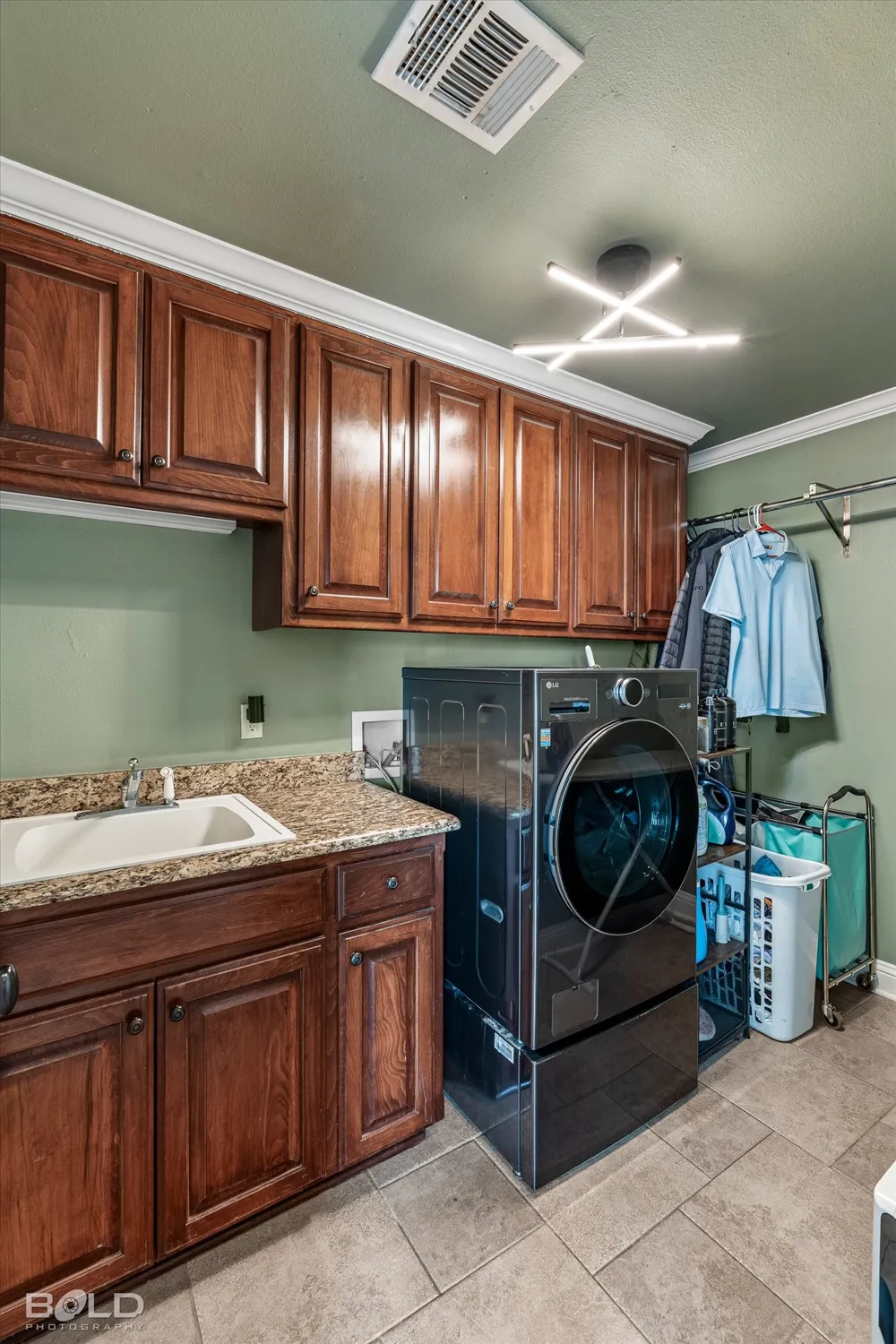 2220 Forest Hills Boulevard Haughton, LA 71037