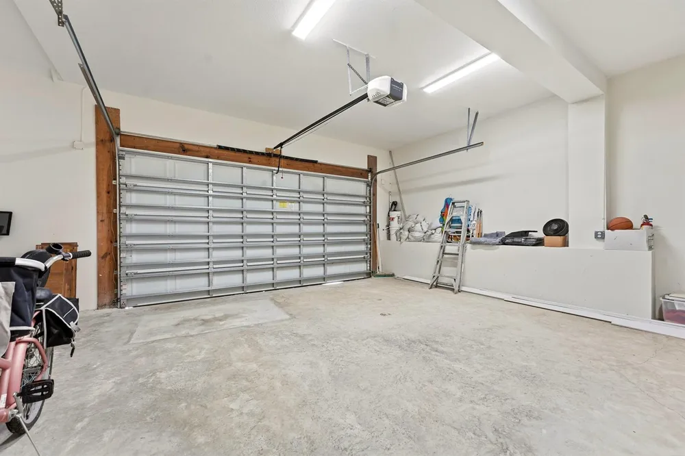 1123 Granada Hutchinson Island, FL 34949