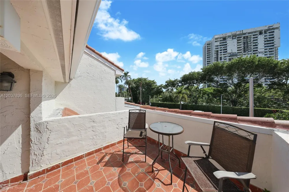 20308 NE 34th Ct #38 Aventura, FL 33180