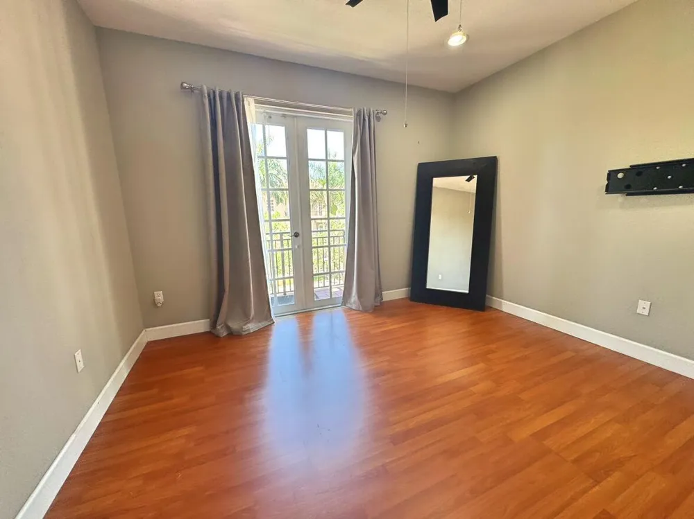 474 SW 147th Avenue Pembroke Pines, FL 33027