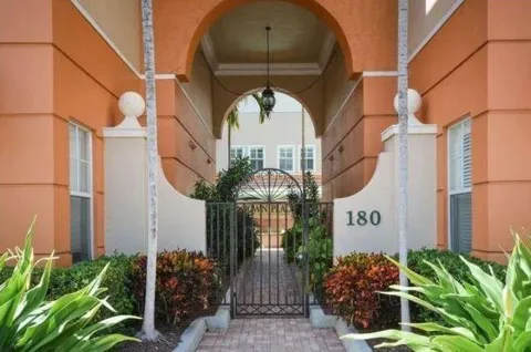180 NE 6th Avenue #F