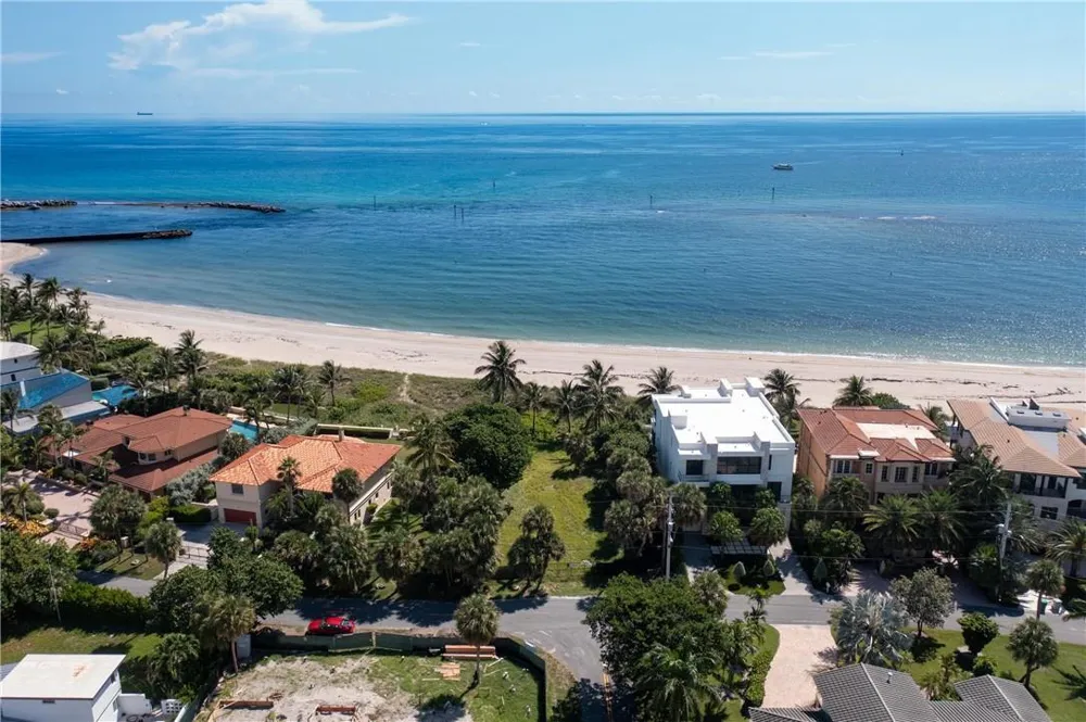 2100 Bay Drive Pompano Beach, FL 33062