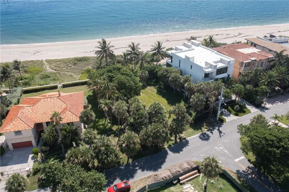 2100 Bay Drive Pompano Beach, FL 33062