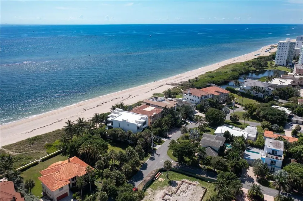 2100 Bay Drive Pompano Beach, FL 33062
