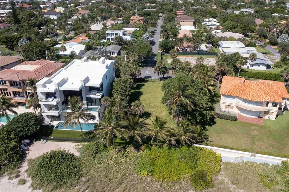2100 Bay Drive Pompano Beach, FL 33062
