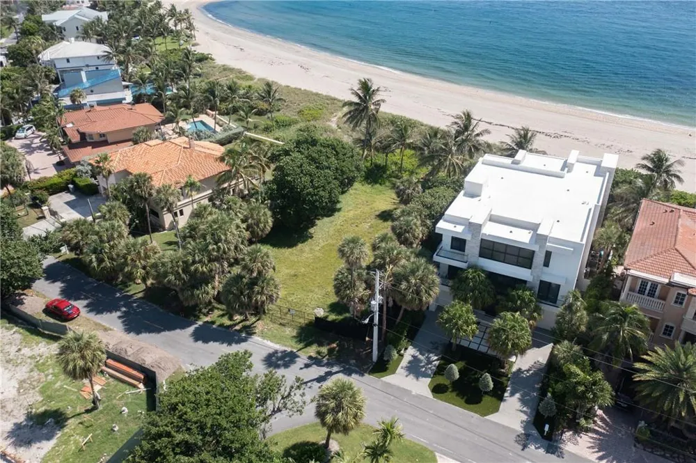2100 Bay Drive Pompano Beach, FL 33062