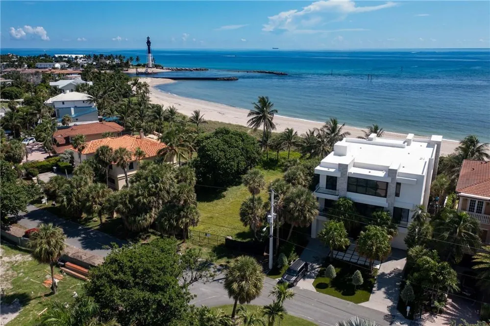 2100 Bay Drive Pompano Beach, FL 33062