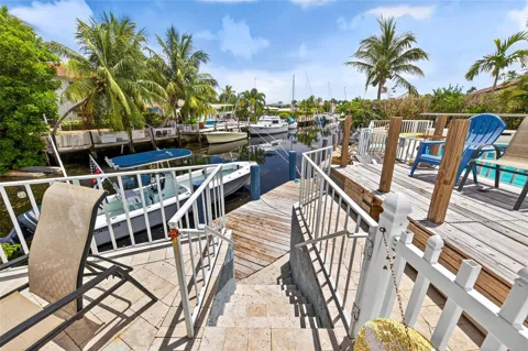 2708 NE 14th Street Causeway #2