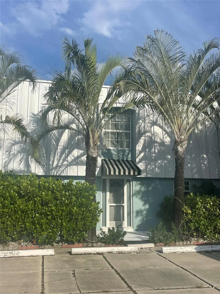 2708 NE 14th Street Causeway #2 Pompano Beach, FL 33062