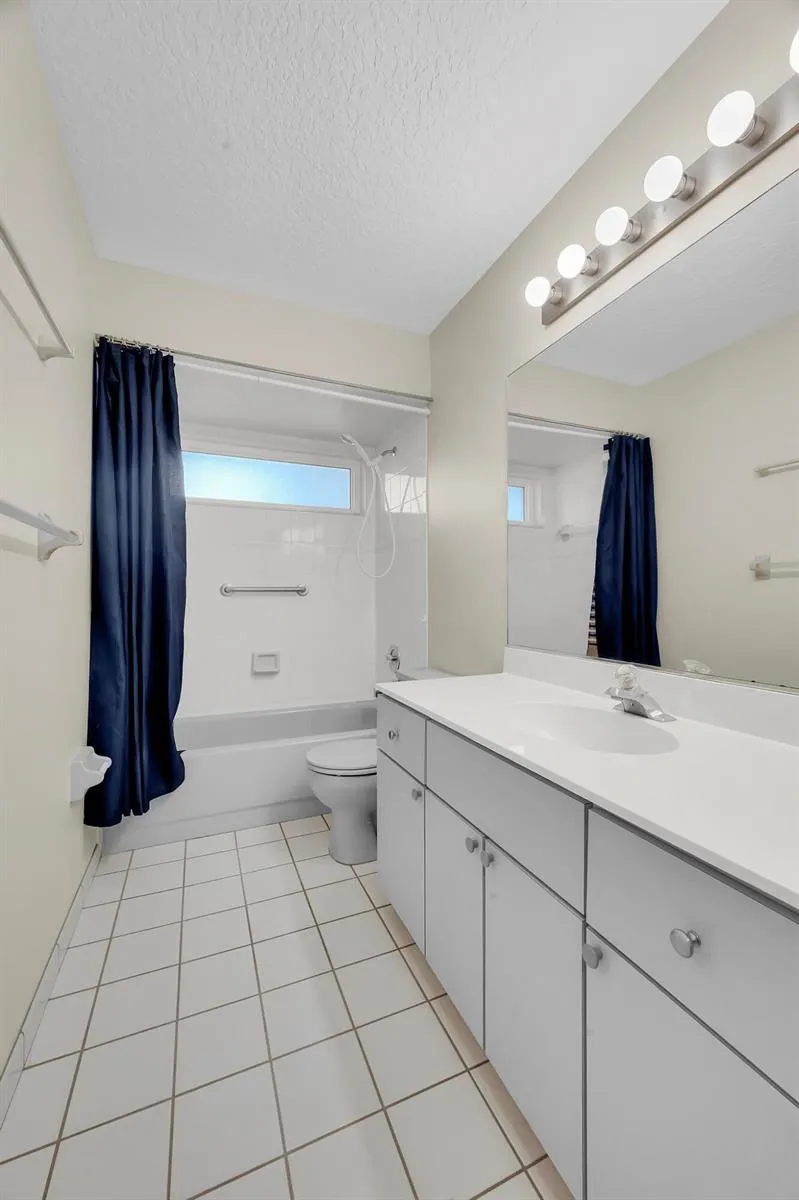 8330 Hidden Pines Road Fort Pierce, FL 34945