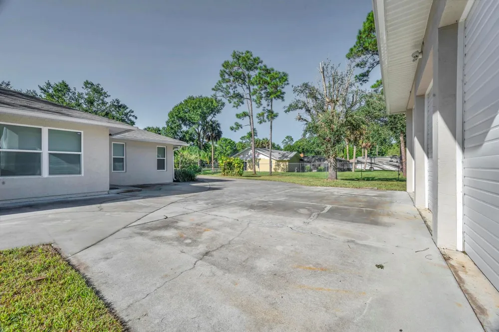 8330 Hidden Pines Road Fort Pierce, FL 34945