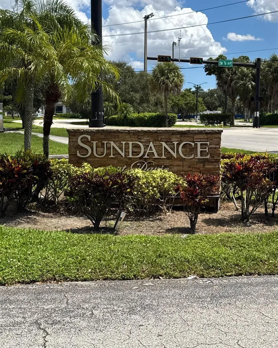 2866 S University Drive #5101 Davie, FL 33328