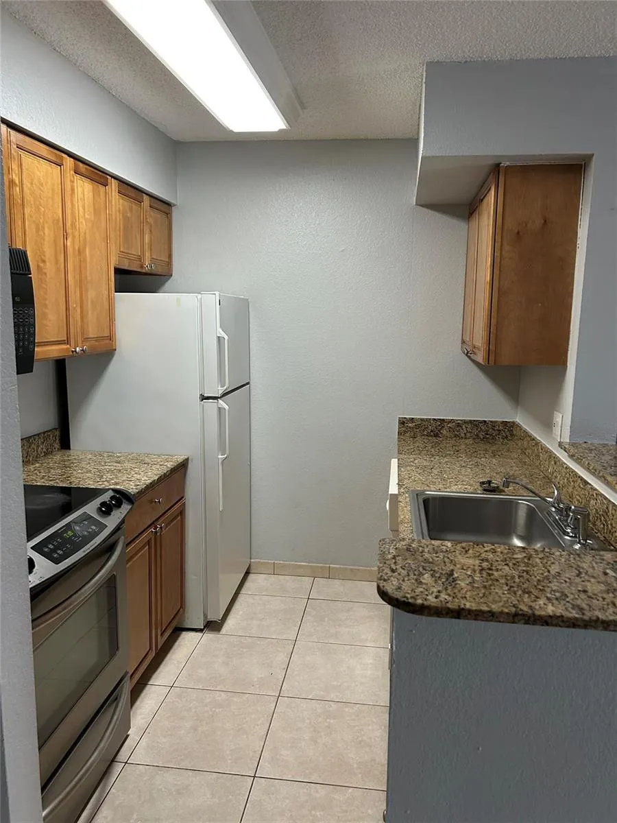 2866 S University Drive #5101 Davie, FL 33328