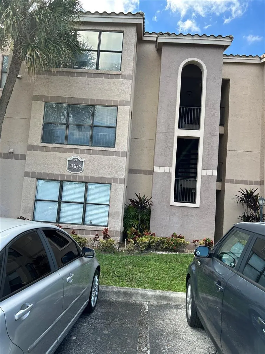 2866 S University Drive #5101 Davie, FL 33328