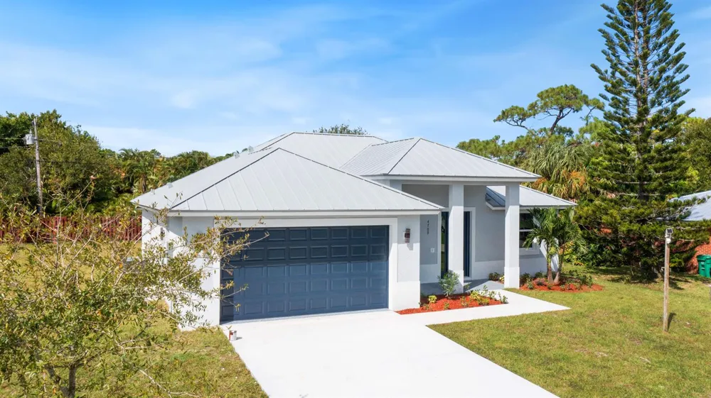 4709 Seagrape Drive Fort Pierce, FL 34945