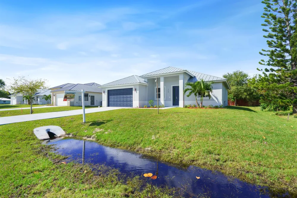 4709 Seagrape Drive Fort Pierce, FL 34945