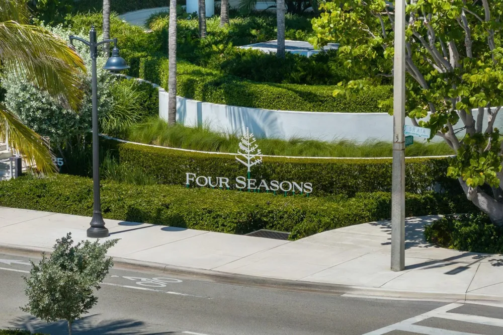 525 Fort Lauderdale Beach Boulevard #1101 Fort Lauderdale, FL 33304