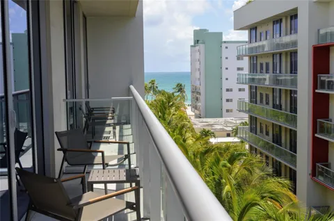 777 Ocean Drive #N522