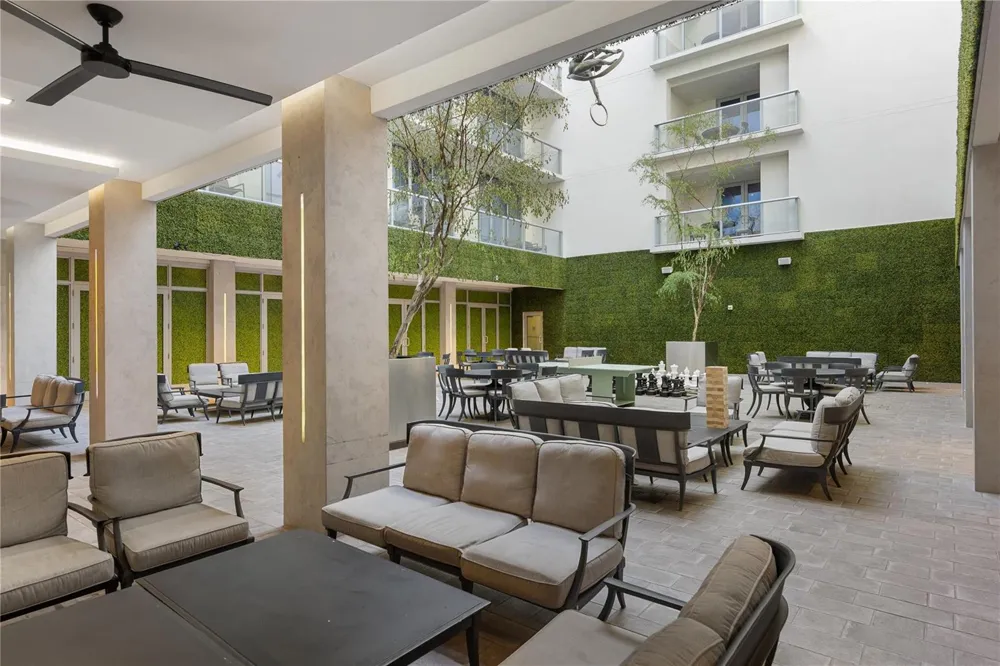 777 Ocean Drive #N522 Hollywood, FL 33019