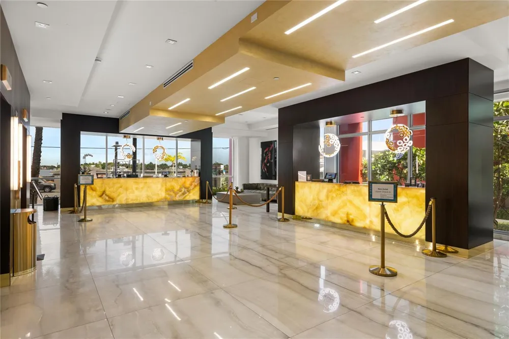 777 Ocean Drive #N522 Hollywood, FL 33019
