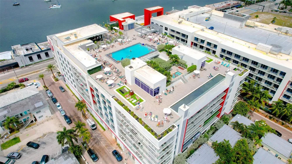 777 Ocean Drive #N522 Hollywood, FL 33019