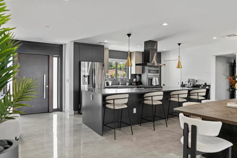 2511 NE 209th Terrace Miami, FL 33180