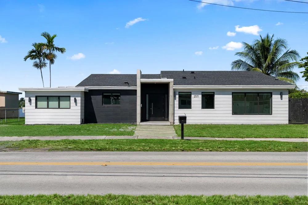 2511 NE 209th Terrace Miami, FL 33180