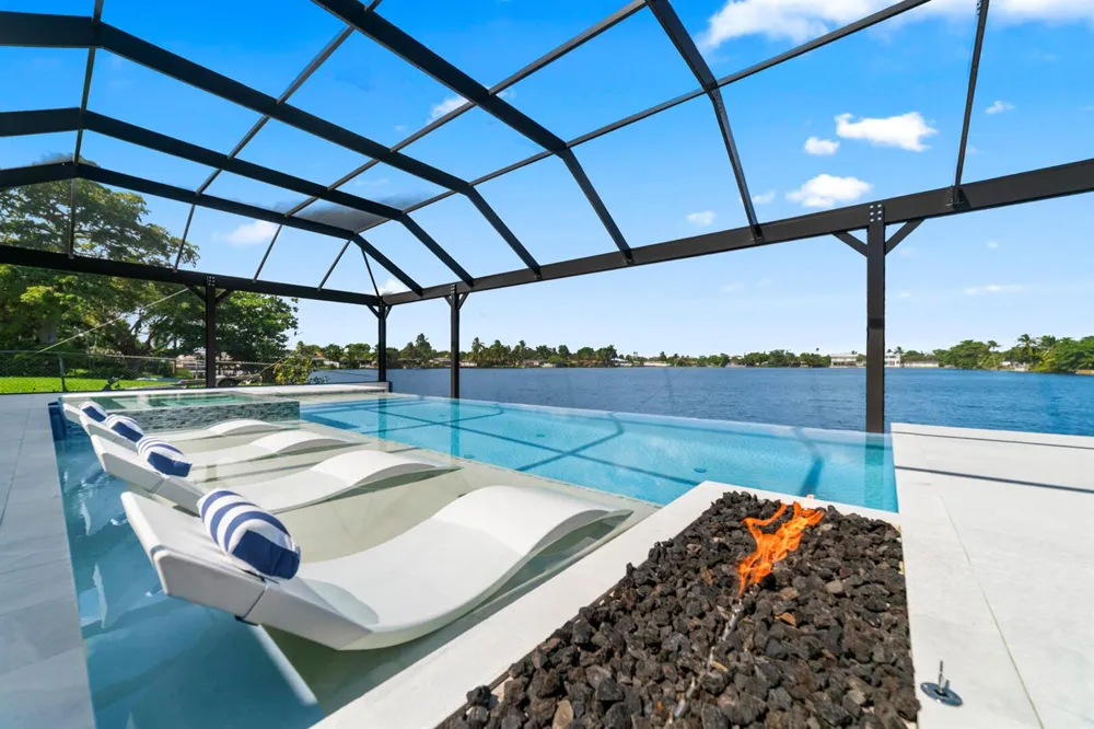 2511 NE 209th Terrace Miami, FL 33180